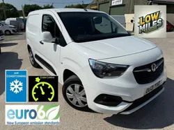 White Used 2021 Vauxhall Combo Sport MPV | £9,445 (Good price)