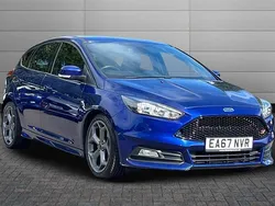 Deep impact blue Used 2017 Ford Focus ST Hatchback | £13,000 (Fair price)
