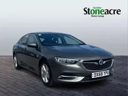 Green Used 2018 Vauxhall Insignia Elite Estate | £7,990 (Fair price)
