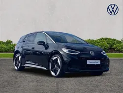 White New 2025 VW ID.3 Pro Hatchback | £28,970 (Fair price)