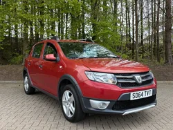 Red Used 2014 Dacia Sandero Lauréate Hatchback | £3,750 (Fair price)