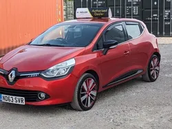 Red Used 2013 Renault Clio IV Dynamique Hatchback | £3,190 (Fair price)