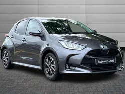 Decuma grey Used 2022 Toyota Yaris Hybrid Design Hatchback | £15,595 (Fair price)