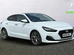 White Used 2018 Hyundai i30 Premium SE Hatchback | £13,699 (Fair price)