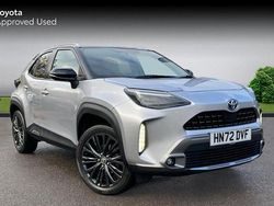 Silver metallic bitone Used 2022 Toyota Yaris Hybrid SUV | £22,411 (Fair price)