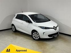 White Used 2014 Renault Zoe Dynamique Hatchback | £4,000 (Fair price)