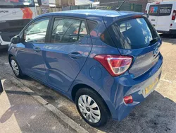 Blue Used 2015 Hyundai i10 SE Hatchback | £7,495 (Good price)