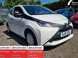 White Used 2016 Toyota Aygo Hatchback | £4,395 (Fair price)