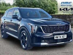 Black Used 2025 Kia Sorento SUV | £45,499 (Fair price)