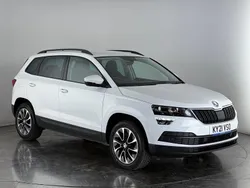 White Used 2021 Skoda Karoq SE Drive SUV | £14,050 (Fair price)