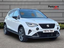 White Used 2025 Seat Arona FR Sport SUV | £17,990 (Fair price)
