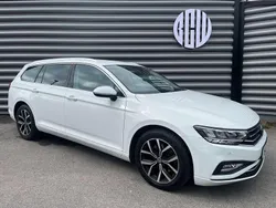 White Used 2021 VW Passat SEL Estate | £10,667 (Super price)