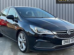 Black Used 2018 Vauxhall Astra SRi Hatchback | £9,295 (Fair price)