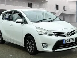 White Used 2015 Toyota Verso MPV | £4,950 (Good price)