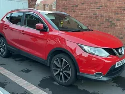 Red Used 2016 Nissan Qashqai Tekna SUV | £11,599 (Fair price)
