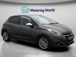 Grey Used 2019 Peugeot 208 Signature Sky Hatchback | £5,700 (Fair price)