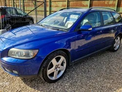 Blue Used 2004 Volvo V50 SE Estate | £2,495 (Fair price)