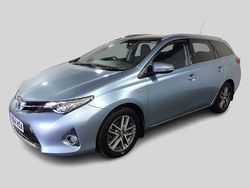 Blue Used 2014 Toyota Auris Hybrid Estate | £11,121 (A bit pricey)