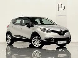 Silver/black Used 2014 Renault Captur Dynamique SUV | £4,550 (Fair price)