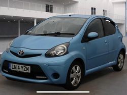 Blue Used 2014 Toyota Aygo Style Hatchback | £3,695 (Good price)