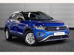 Ravenna blue Used 2022 VW T-Roc Life SUV | £18,744 (Fair price)