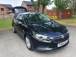 Black Used 2017 Vauxhall Astra Estate | £2,250 (Expensive)