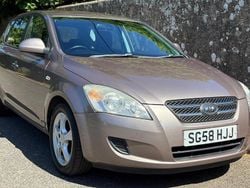 Bronze Used 2008 Kia Ceed Hatchback | £3,995 (Fair price)