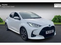 Used 2025 Toyota Yaris Hybrid Design Hatchback | £17,955 (Fair price)