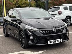 Metallic diamond black New 2025 Renault Clio V Techno Hatchback | £19,215 (Good price)