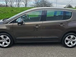 Metallic bronze Used 2011 Peugeot 3008 Sport Hatchback | £2,995 (A bit pricey)