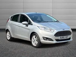 Silver Used 2016 Ford Fiesta Zetec Hatchback | £6,690 (Fair price)