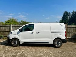 White Used 2019 Peugeot Expert Van | £5,995 (Good price)