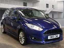 Blue Used 2015 Ford Fiesta Zetec Hatchback | £5,250 (Fair price)