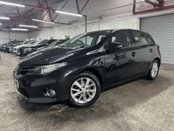 Black Used 2015 Toyota Auris Hatchback | £6,600 (Good price)