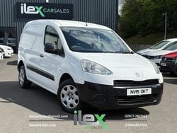White Used 2015 Peugeot Partner S MPV | £4,650 (Fair price)