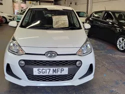 White Used 2017 Hyundai i10 SE Hatchback | £5,650 (Fair price)
