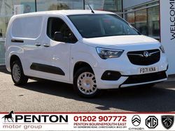 White Used 2022 Vauxhall Combo Sportive MPV | £10,990 (Fair price)