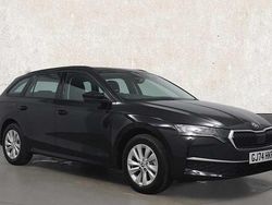 Black Used 2024 Skoda Octavia SE Technology Estate | £20,716 (Fair price)