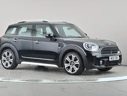 Black Used 2021 Mini Cooper Countryman Comfort SUV | £17,398 (A bit pricey)