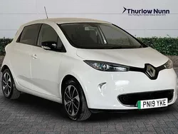 White Used 2019 Renault Zoe Dynamique Hatchback | £7,290 (Fair price)