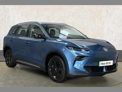 Blue New 2025 MG MG5 EV SE Estate | £23,298 (Good price)