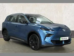 Blue New 2025 MG MG5 EV SE Estate | £23,298 (Fair price)