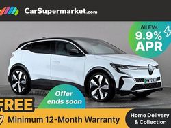 White/black Used 2022 Renault Mégane Techno Hatchback | £18,697 (Fair price)