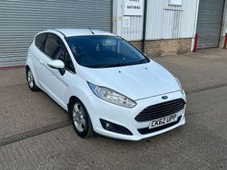 White Used 2012 Ford Fiesta Zetec Hatchback | £2,695 (Fair price)