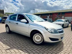 Silver Used 2009 Vauxhall Astra Hatchback | £1,295 (Super price)