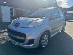 Silver Used 2011 Peugeot 107 Hatchback | £2,995 (Fair price)