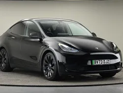 Black Used 2023 Tesla Model Y Performance SUV | £29,650 (Fair price)