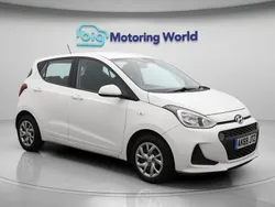 White Used 2019 Hyundai i10 SE Hatchback | £9,900 (Good price)