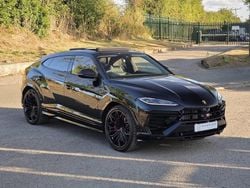 Black New 2025 Lamborghini Urus SUV | £259,995
