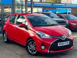 Red Used 2014 Toyota Yaris Hatchback | £6,380 (Fair price)